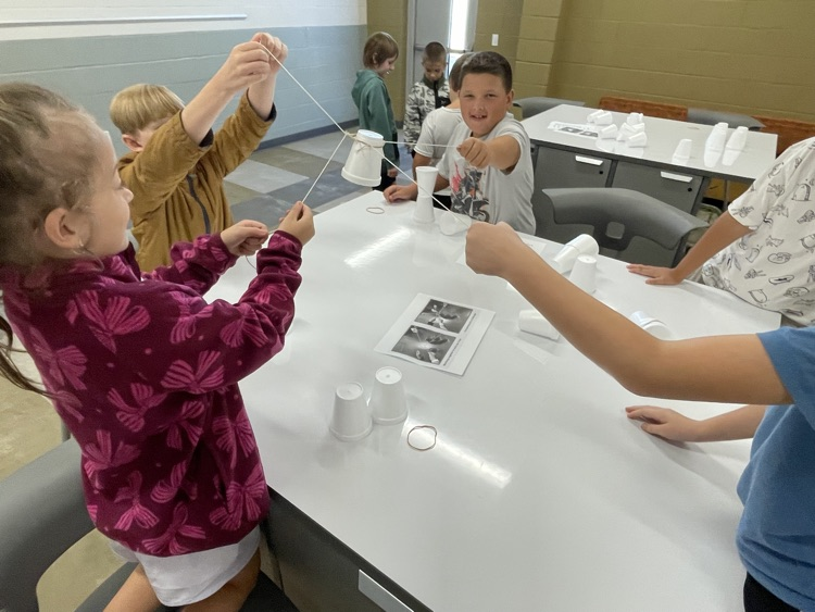 Mr. Riggs' 4th grade Science class learns how to follow instructions and work together to complete challenges in the STEM Lab!