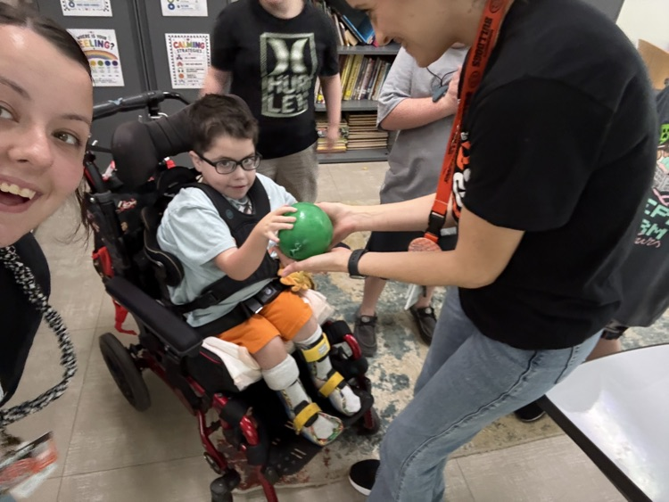 This week, Ms. Stewart's class has been learning about the three states of matter: solids, liquids, and gases. We wrapped up our learning with a hands-on balloon experiment that allowed students to see and experience these concepts in action.