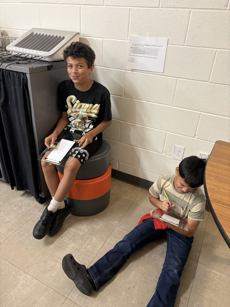 Ms.Donaldsons 5th grade students were moving around the room practicing multi-meaning words! 📖✏️