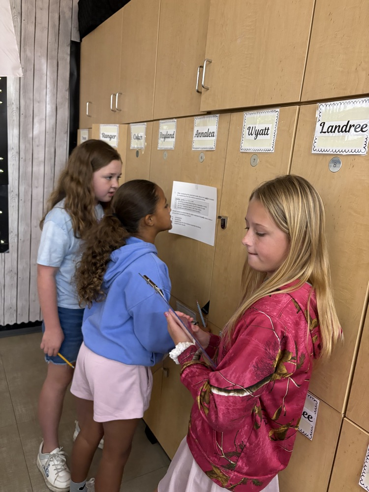 Ms.Donaldsons 5th grade students were moving around the room practicing multi-meaning words! 📖✏️
