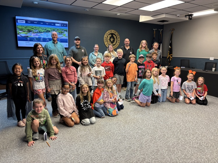 Mrs. Nolan’s 3rd grade groups explored downtown Burkburnett