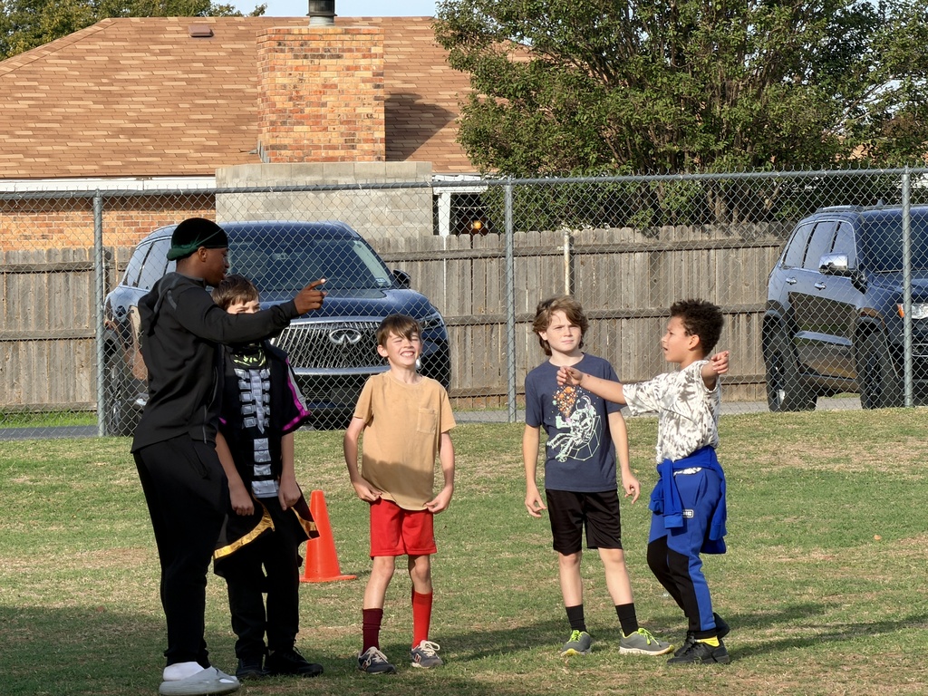 MSU football players visited Tower Elementary.