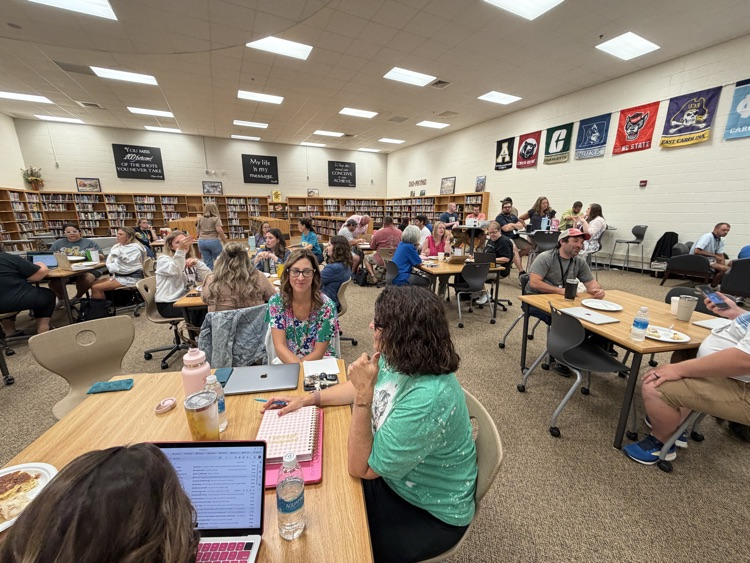 teachers in a meeting 