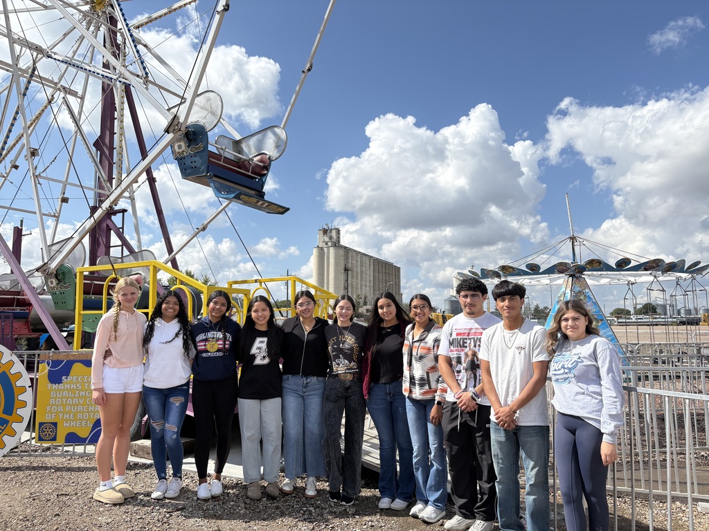 The HOSA volunteers at the carnival.