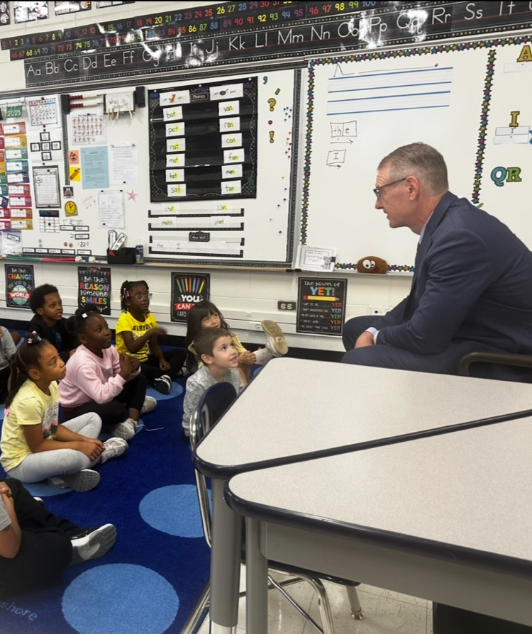 Senator Curran and Miss Sarmiento’s 1st grade class