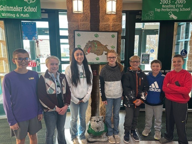 Byers Elementary Student council 6 students lined up