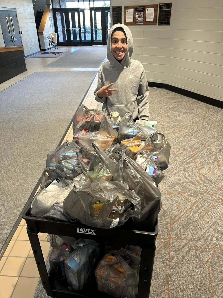 Byron Food Pantry donations being brought in