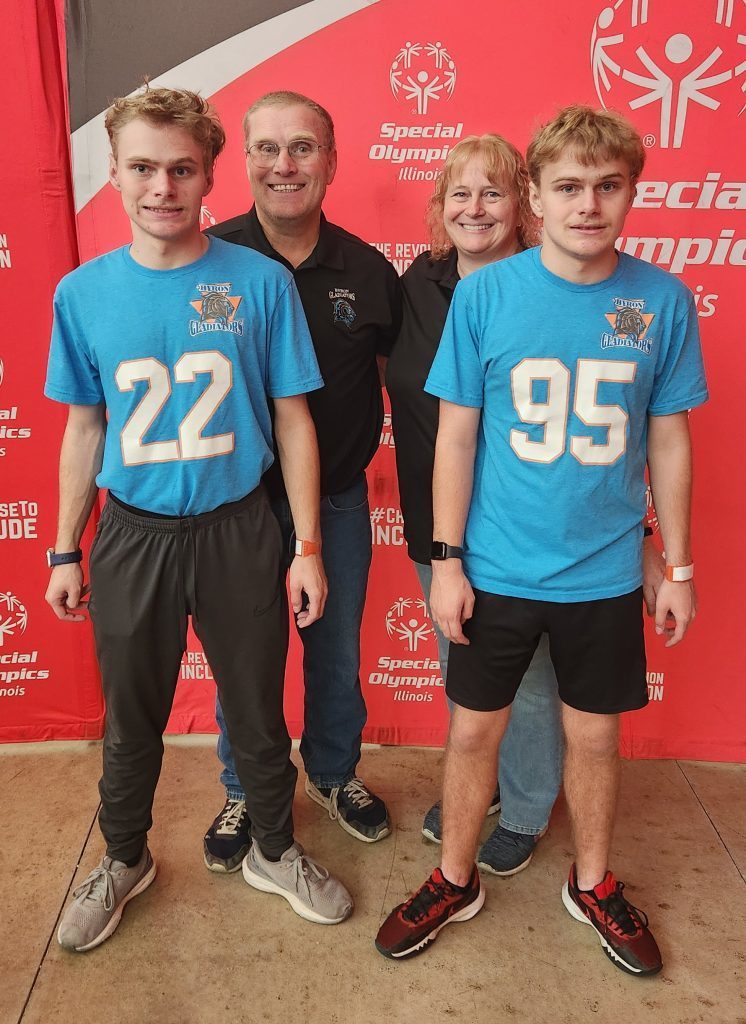 Druien Family. Ron, Jenifer and twin sons, Tyler and Ethan