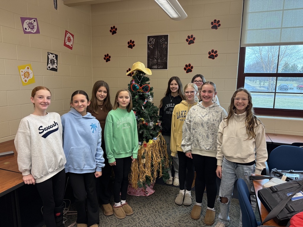 6th Grade Tree Decorating Team