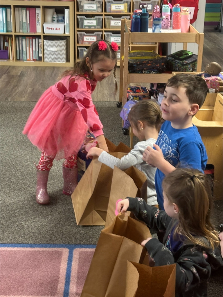 preschoolers doing valentines