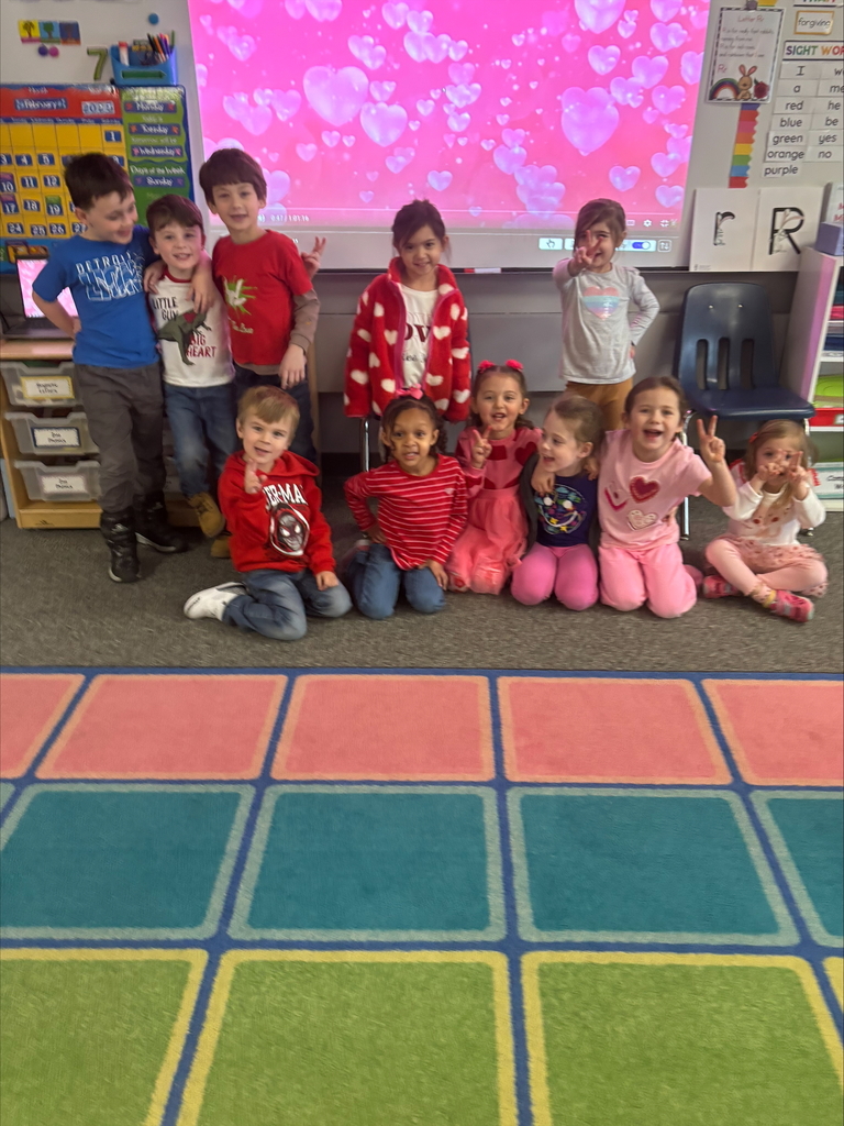 preschoolers taking a picture