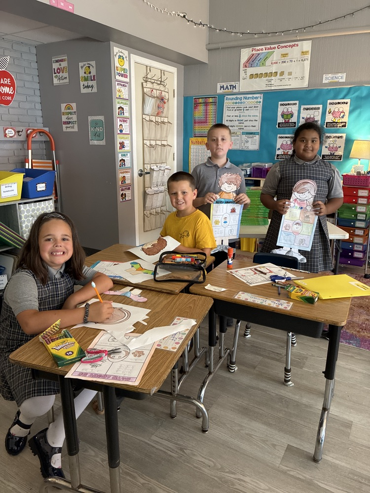 Mrs D’s 3rd graders creating “Math About Me” posters!