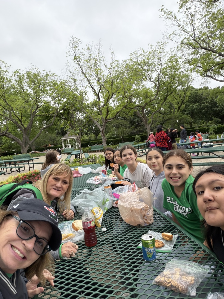 picnicking 