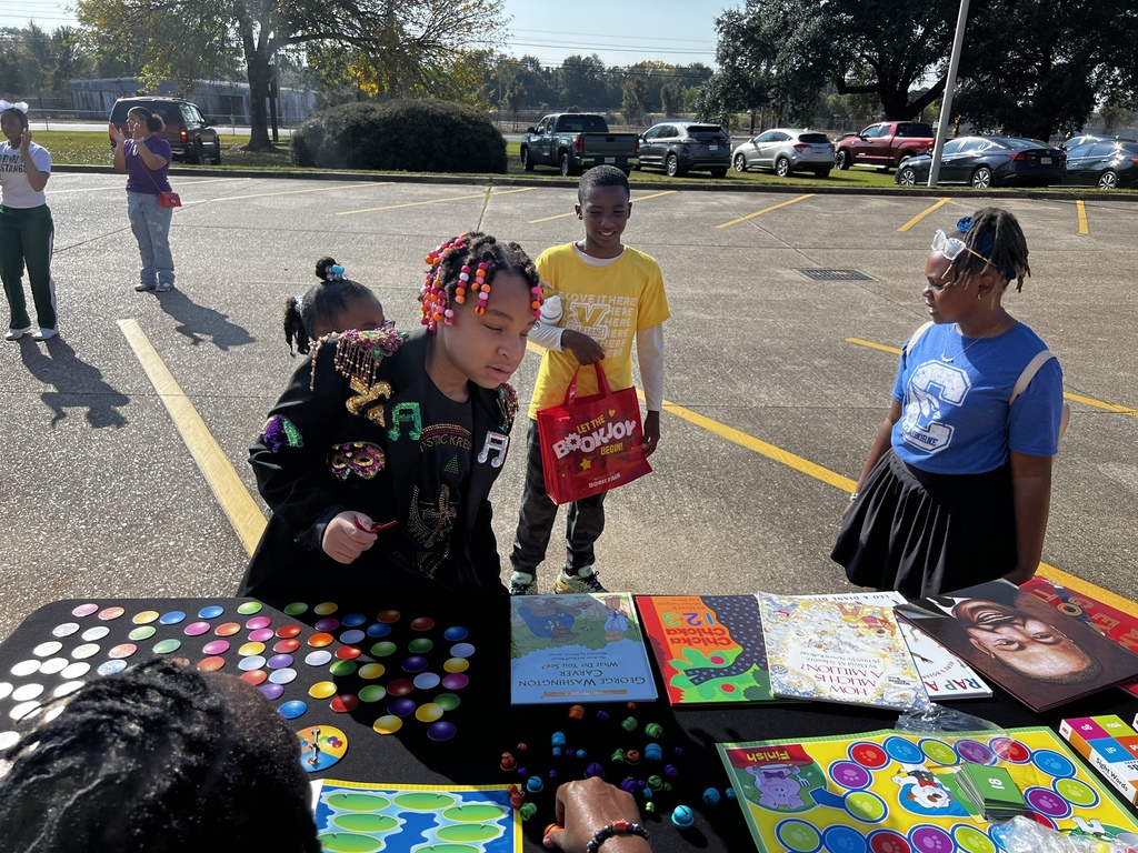 COMMUNITY FALL FESTIVAL 🍂🐎 🍁 📚