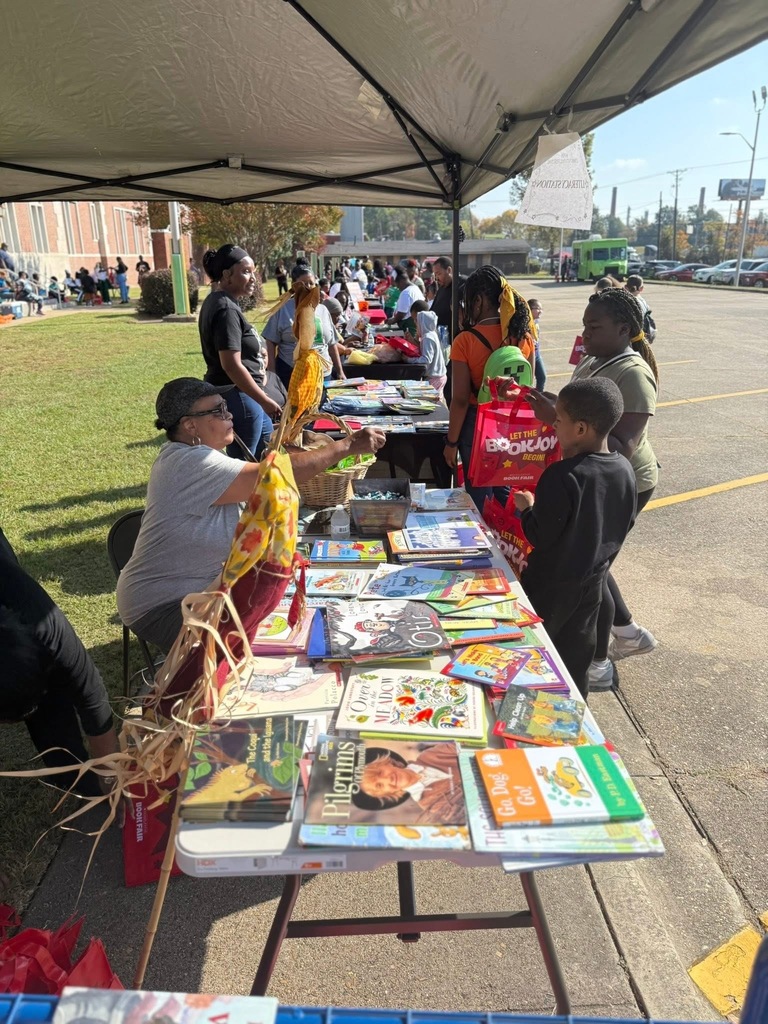 COMMUNITY FALL FESTIVAL 🍂🐎 🍁 📚