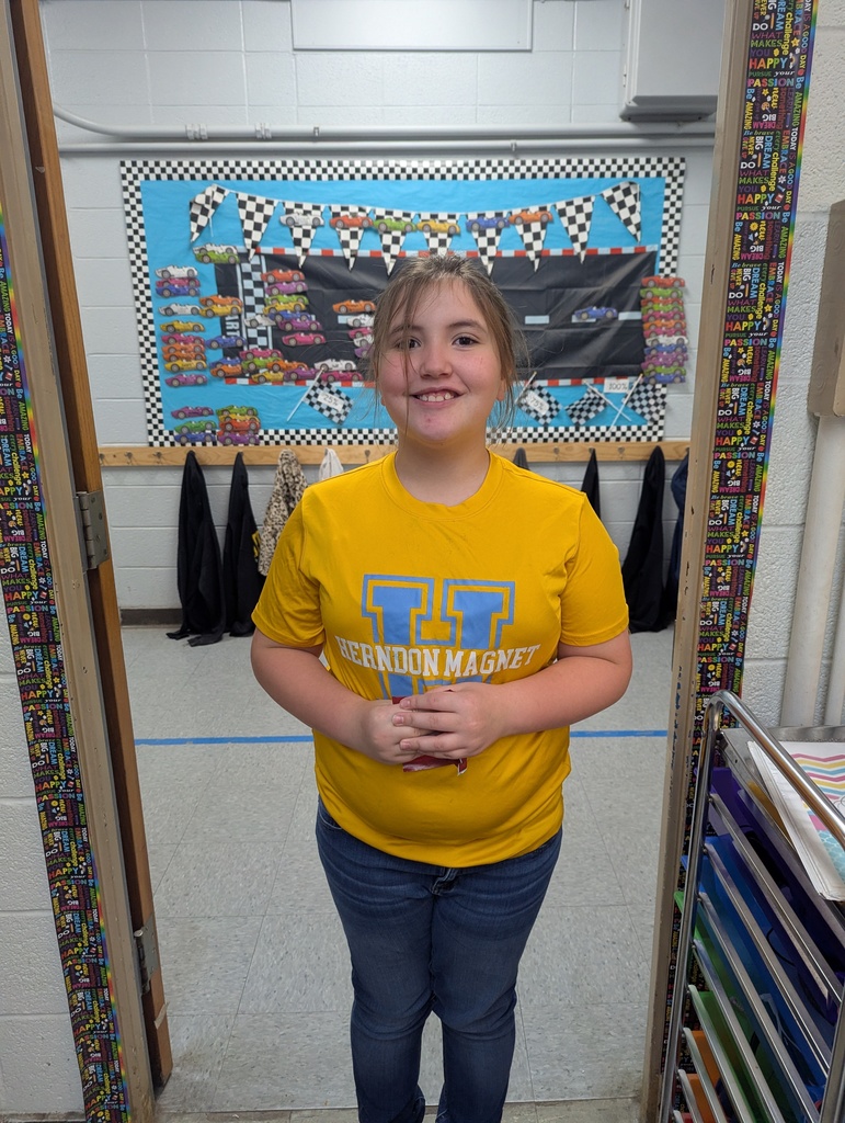 PXL_20260316_130328192 - KRYSTAL NUSS