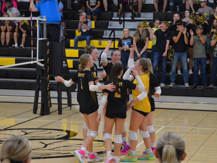 Cadott volleyball
