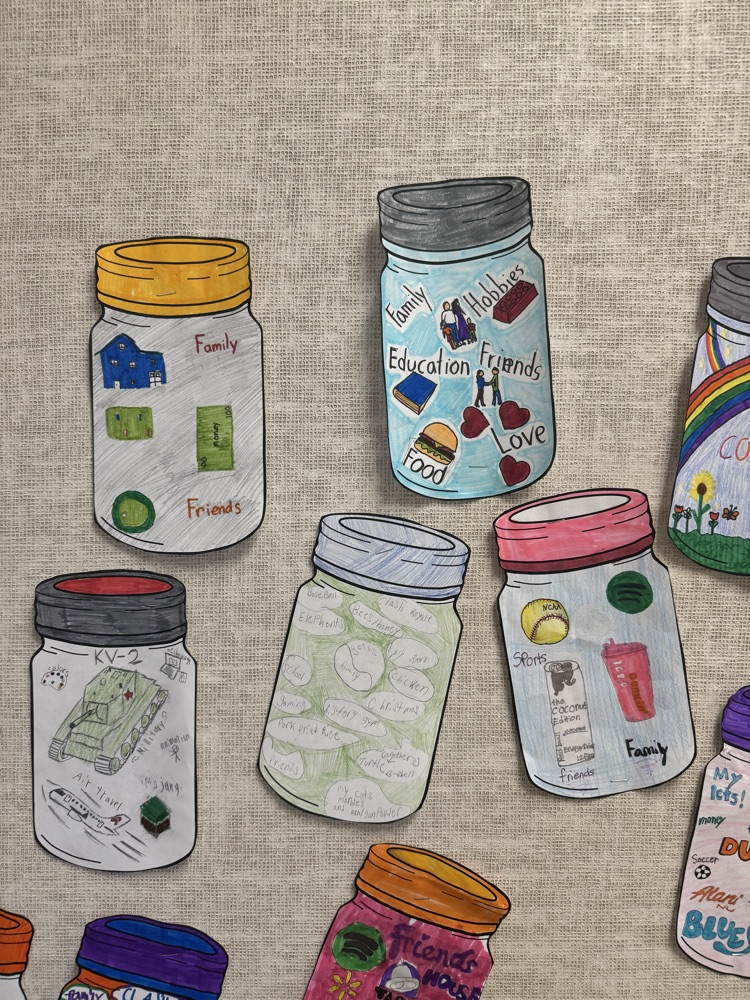 7th Grade English created Gratitude Jars showcasing everything they are thankful for. 