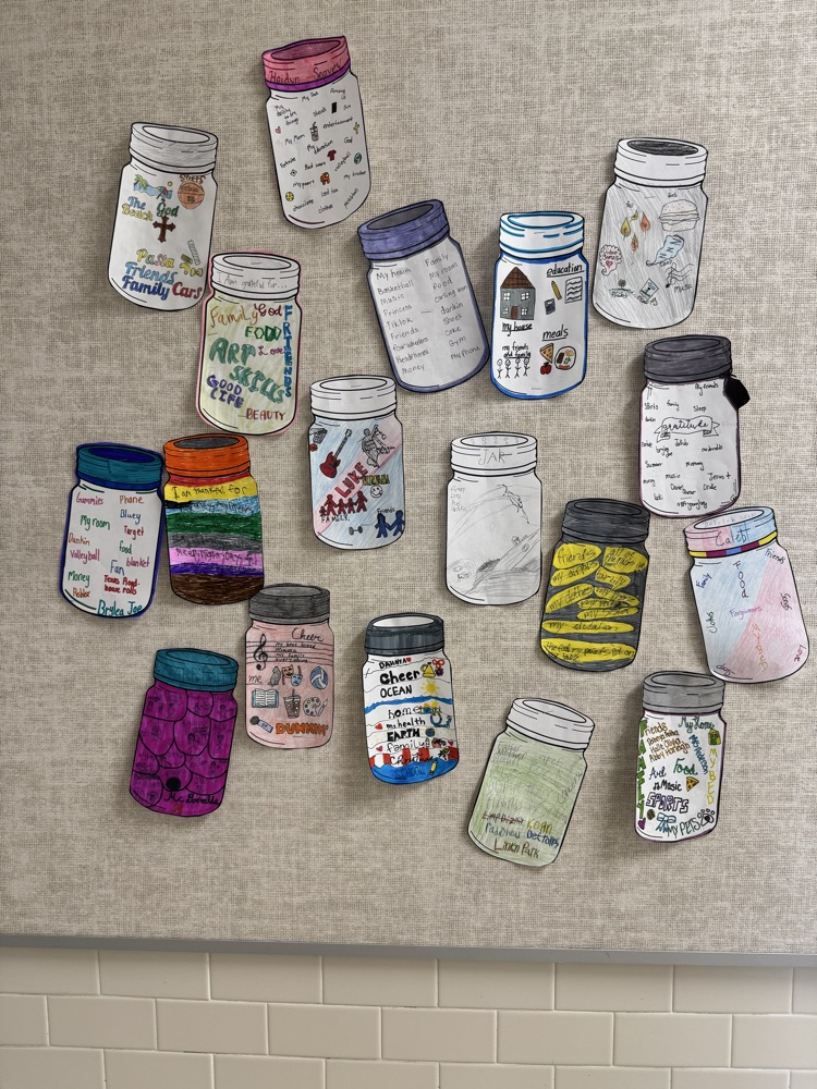 8th Grade English created Gratitude Jars showcasing everything they are thankful for. 