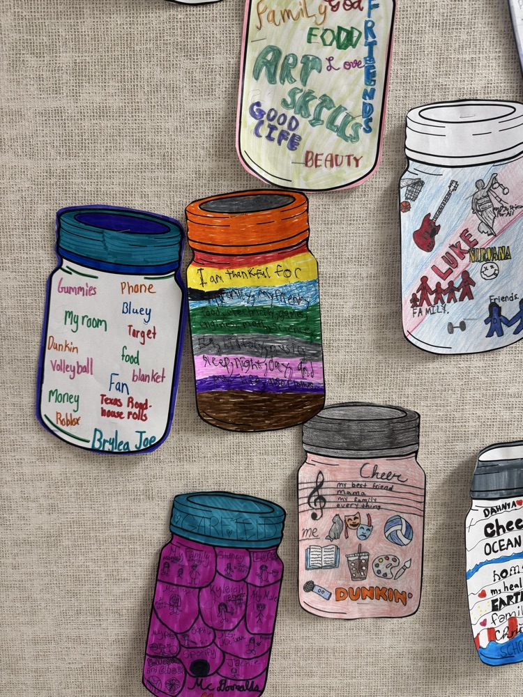 8th Grade English created Gratitude Jars showcasing everything they are thankful for. 