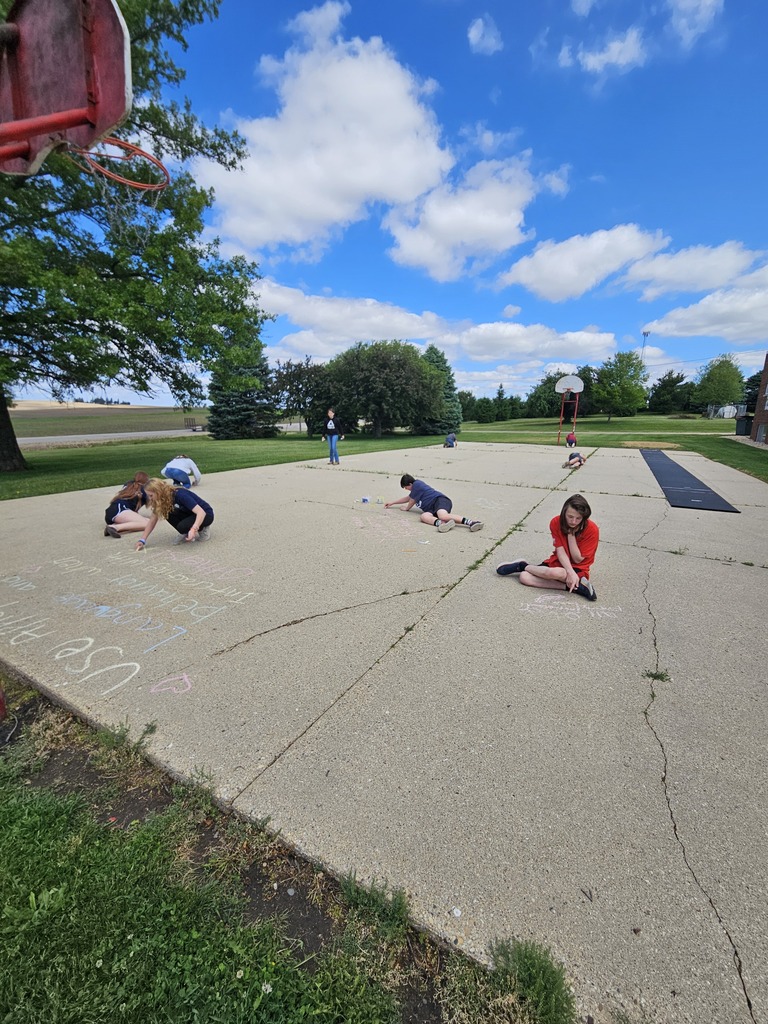 8th graders chalk the walk