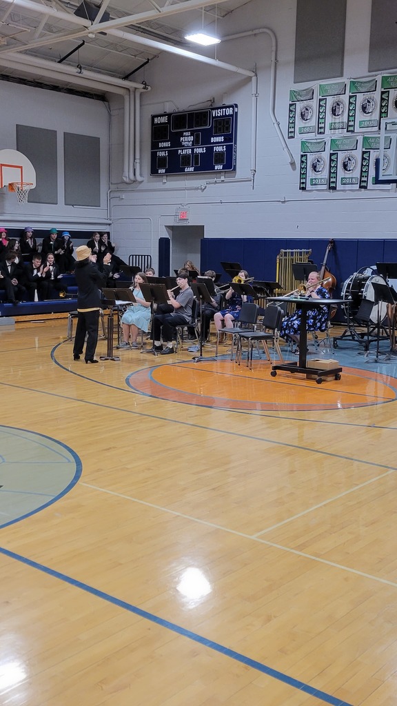 Junior High Band with student director, Serenity Weston