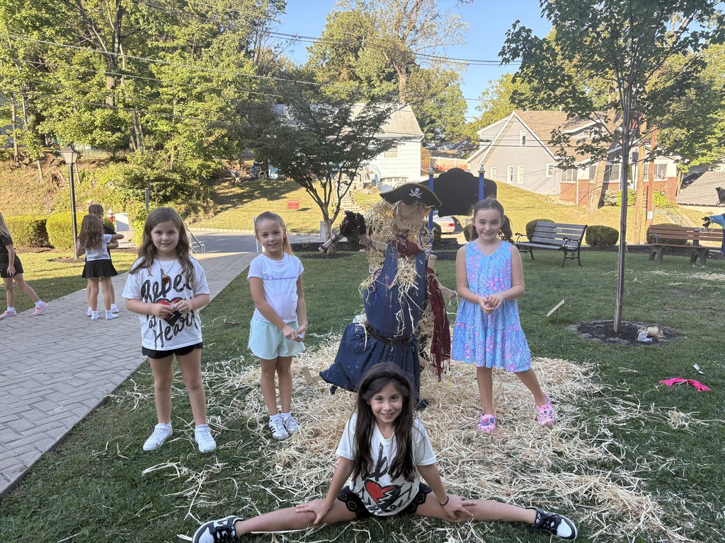 Brownie Troop Scarecrows 3