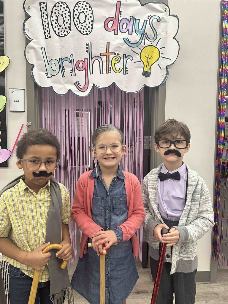 ๐ต๐ Happy 100th Day of School! ๐๐ด Our littlest learners are 100 days wiser and looking the part! ๐ค From canes to curlers, our hallways were filled with the most adorable little โsenior citizensโ today as we celebrated this milestone. ๐ฆฏ๐ฉโจ Hereโs to 100 days of learning, laughter, and growing together! ๐๐