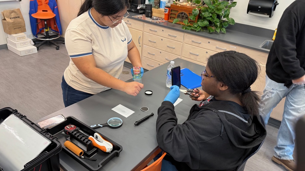 ๐โจ Forensics in Action! โจ๐ Mrs. Pipesโ forensics students took their investigation skills to the next level by dusting for prints! ๐ต๏ธโโ๏ธ They tested both traditional black dust with wide brushes (just like in the movies!) and magnetic dust with a hard magnetic โbrushโโwhich reminded them of the classic iron-shaving toy! ๐ The verdict? Magnetic dusting was easier and cleaner, but the traditional method gave clearer prints. Either way, these future investigators are getting hands-on experience in crime scene techniques! ๐๏ธ๐ต๏ธ