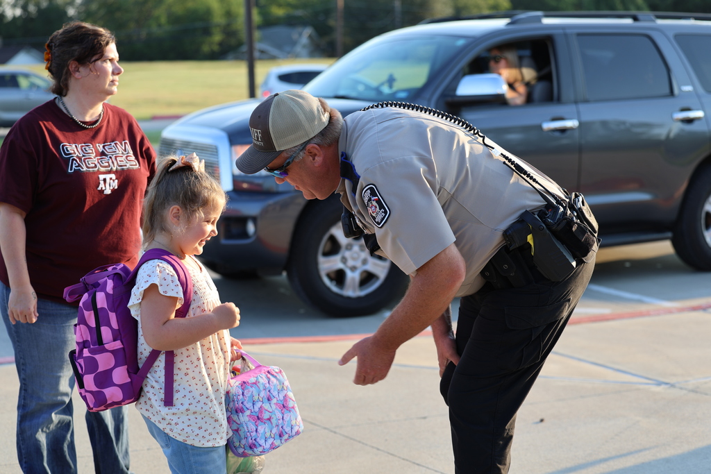 🐝✨ Our Littlest Hornets have arrived! ✨🐝 Today we welcomed our Pre-K and Kindergarten students for their very first day of school. From big smiles at drop-off (with help from our amazing police department 💙🚓) to making new friends at lunch and in the classroom, it’s already shaping up to be a wonderful year. 💛🖤  We’re so glad to have ALL of our Hornets back on campus! 🏫🎉