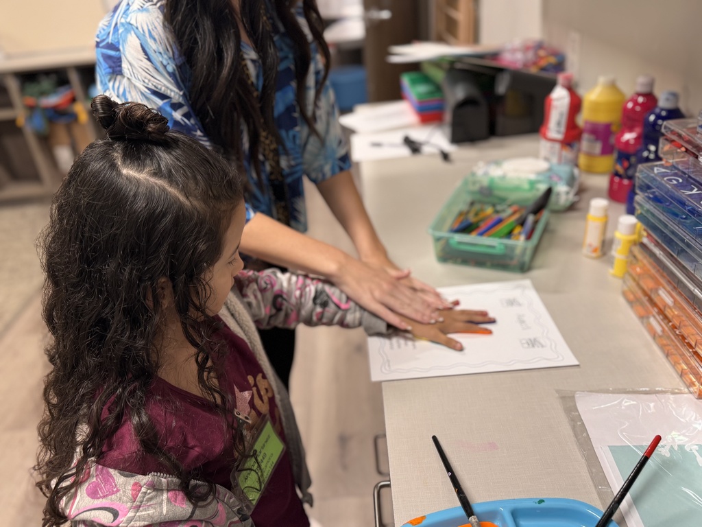 ๐จโจ Kindergarten creativity meets High School leadership! Our youngest Hornets had fun making colorful handprint art, with a special assist from our High School Helpersโseniors in the Practicum of Education course. These future educators spend part of their school day helping in classrooms across our primary campuses, making a big difference for our students.