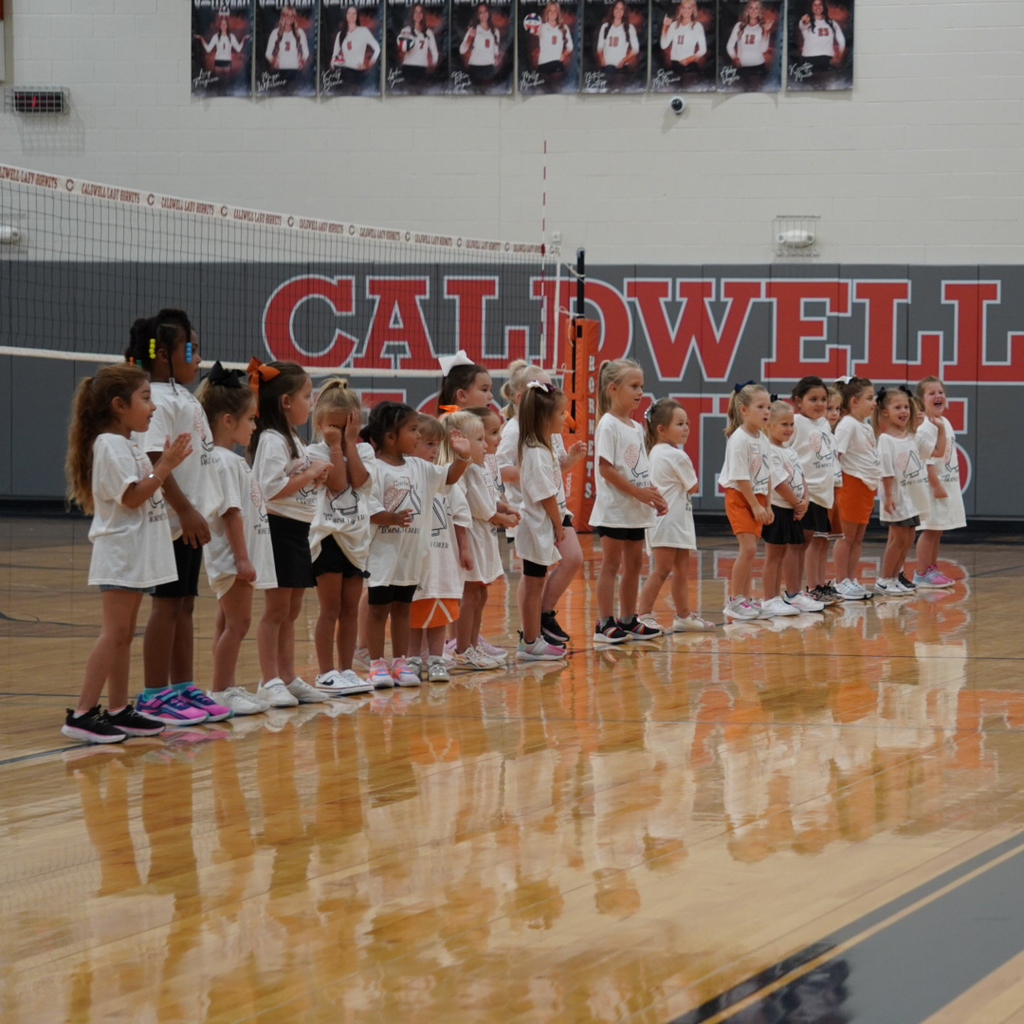 The future of 📣 𝗛𝗼𝗿𝗻𝗲𝘁 𝗰𝗵𝗲𝗲𝗿📣  is looking BRIGHT! Our mini cheerleaders brought the spirit this past weekend at camp! 🧡✨ #CaldwellProud #CaldwellISD