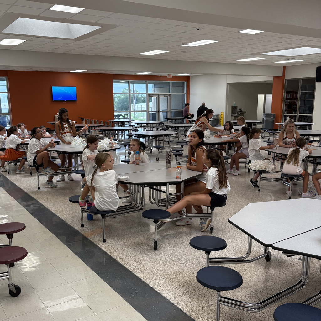 The future of 📣 𝗛𝗼𝗿𝗻𝗲𝘁 𝗰𝗵𝗲𝗲𝗿📣  is looking BRIGHT! Our mini cheerleaders brought the spirit this past weekend at camp! 🧡✨ #CaldwellProud #CaldwellISD