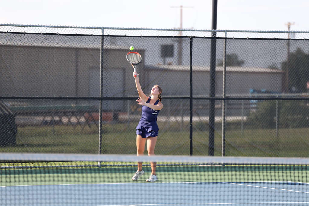 🎾👏 Big win for our Fall Tennis team! The Hornets defeated Thrall last night to remain 𝘂𝗻𝗱𝗲𝗳𝗲𝗮𝘁𝗲𝗱 𝗶𝗻 𝗱𝗶𝘀𝘁𝗿𝗶𝗰𝘁 𝗽𝗹𝗮𝘆 through the first round. Way to go, Hornets! #CaldwellProud #CaldwellISD