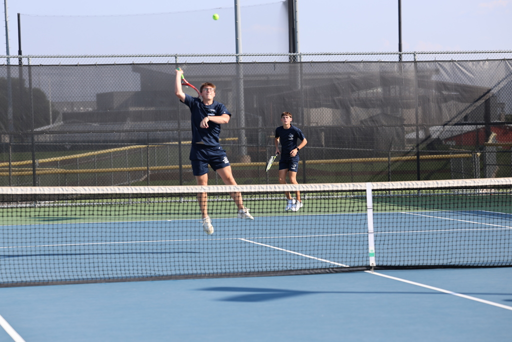 🎾👏 Big win for our Fall Tennis team! The Hornets defeated Thrall last night to remain 𝘂𝗻𝗱𝗲𝗳𝗲𝗮𝘁𝗲𝗱 𝗶𝗻 𝗱𝗶𝘀𝘁𝗿𝗶𝗰𝘁 𝗽𝗹𝗮𝘆 through the first round. Way to go, Hornets! #CaldwellProud #CaldwellISD