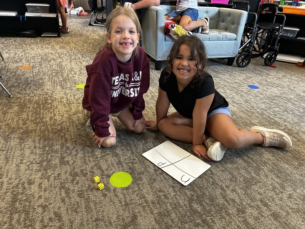 🍂📚 Our students kicked off the 𝐟𝐢𝐫𝐬𝐭 𝐝𝐚𝐲 𝐨𝐟 𝐟𝐚𝐥𝐥 with books, puzzles, and some friendly math games like 𝘙𝘰𝘭𝘭𝘪𝘯𝘨 𝘧𝘰𝘳 𝘋𝘰𝘶𝘣𝘭𝘦𝘴 and 𝘋𝘰𝘶𝘣𝘭𝘦𝘴 𝘒𝘯𝘰𝘤𝘬𝘰𝘶𝘵! What a cozy way to welcome the new season! 🍁✨ #CaldwellProud #CaldwellISD