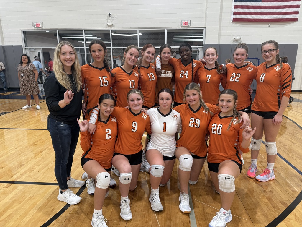 ✨🏐 𝗛𝗢𝗥𝗡𝗘𝗧 𝗦𝗪𝗘𝗘𝗣 𝗫 𝟰! Every JH volleyball team came out on top against Giddings last night. Proud of our Lady Hornets! 🧡 #CaldwellProud #CaldwellISD