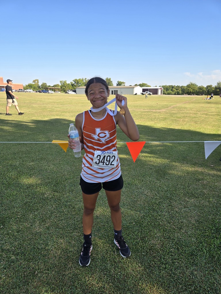 🏃‍♀️🐝 Our JH Cross Country team competed in the Summer Finale in Cameron this past Saturday and had an outstanding showing!  ✨ Ava Ruiz brought home her 3rd consecutive win ✨ Linnet Dimas placed 15th in the 7th Grade Girls division ✨ Ajriana Sims placed 8th in the 8th Grade Girls division  All of our runners ran personal best times and competed strong! We’re excited to see them at the District Meet on October 7th in La Grange. 💪
