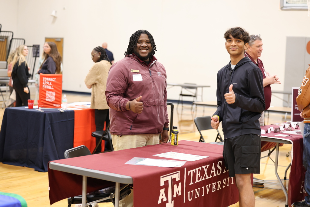 📚✨ Caldwell High School hosted another successful College & Career Fair today! Juniors and seniors had the opportunity to connect with universities, technical schools, and local businesses as they explored their options for the future. 💼🎓  Students asked questions, made valuable connections, and gathered information to guide their next steps after graduation. We’re proud to provide opportunities that help our Hornets plan for bright and successful futures! 🌟  #CaldwellProud #CaldwellISD