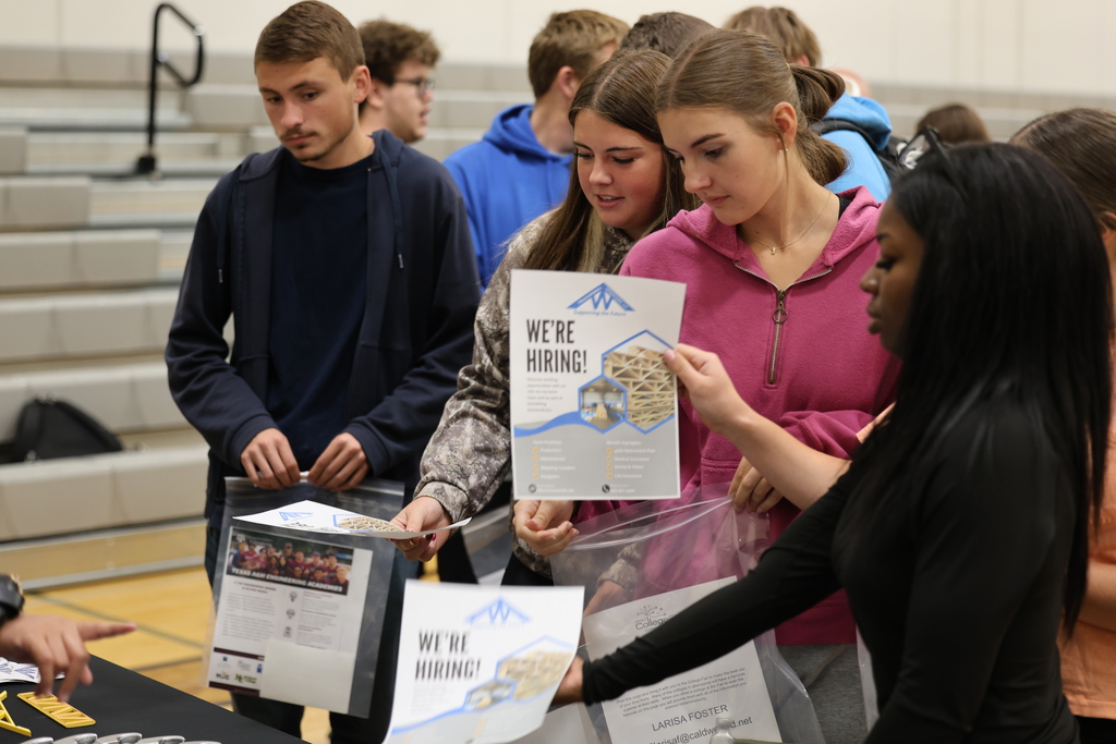 📚✨ Caldwell High School hosted another successful College & Career Fair today! Juniors and seniors had the opportunity to connect with universities, technical schools, and local businesses as they explored their options for the future. 💼🎓  Students asked questions, made valuable connections, and gathered information to guide their next steps after graduation. We’re proud to provide opportunities that help our Hornets plan for bright and successful futures! 🌟  #CaldwellProud #CaldwellISD
