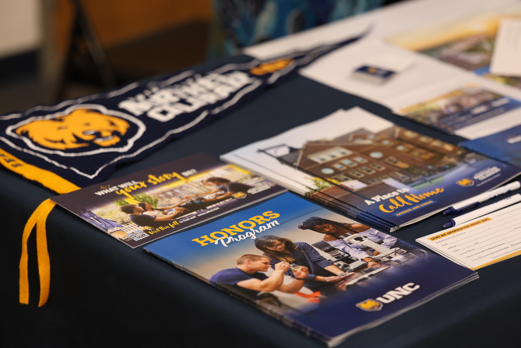 📚✨ Caldwell High School hosted another successful College & Career Fair today! Juniors and seniors had the opportunity to connect with universities, technical schools, and local businesses as they explored their options for the future. 💼🎓  Students asked questions, made valuable connections, and gathered information to guide their next steps after graduation. We’re proud to provide opportunities that help our Hornets plan for bright and successful futures! 🌟  #CaldwellProud #CaldwellISD