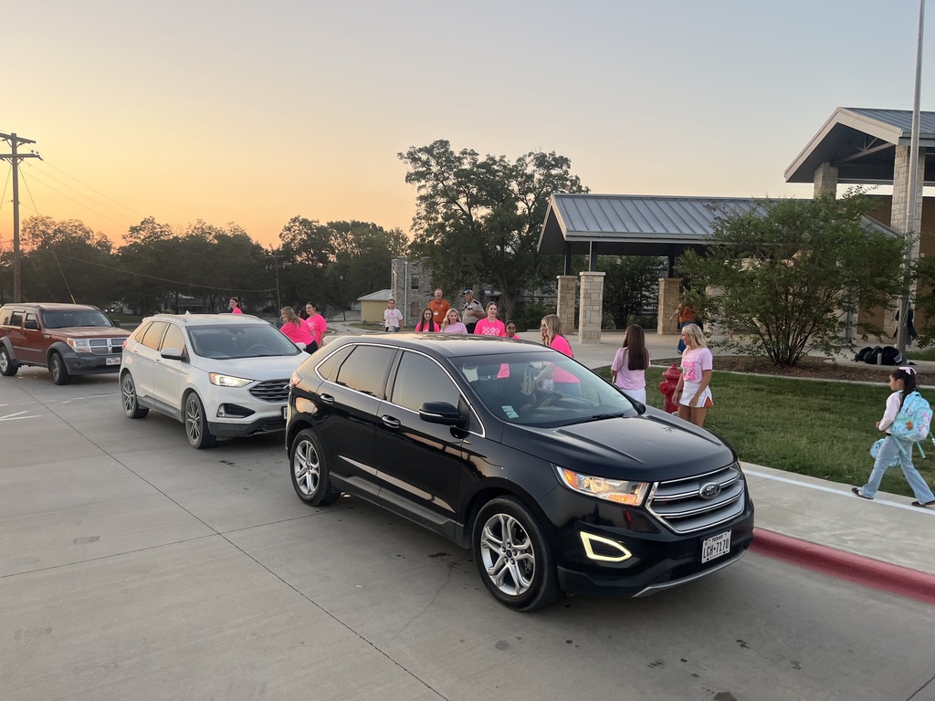 𝗪𝗵𝗮𝘁 𝗮 𝘄𝗮𝘆 𝘁𝗼 𝘀𝘁𝗮𝗿𝘁 𝘁𝗵𝗲 𝗱𝗮𝘆! 𝗢𝘂𝗿 𝗛𝗼𝗿𝗻𝗲𝘁 𝗮𝘁𝗵𝗹𝗲𝘁𝗲𝘀 𝗵𝗲𝗹𝗽𝗲𝗱 𝗸𝗶𝗰𝗸 𝗼𝗳𝗳 𝘁𝗵𝗲 𝗺𝗼𝗿𝗻𝗶𝗻𝗴 𝘄𝗶𝘁𝗵 𝘀𝗺𝗶𝗹𝗲𝘀 𝗮𝗻𝗱 𝗲𝗻𝗰𝗼𝘂𝗿𝗮𝗴𝗲𝗺𝗲𝗻𝘁.  🏈 Football players joined Intermediate students for morning drop-off and their “morning meetings.” 📣🏐 Cheerleaders and Volleyball players greeted Elementary students during drop-off.  Thank you, Hornets, for spreading school spirit and positivity to our younger students! ✨ #CaldwellProud #CaldwellISD