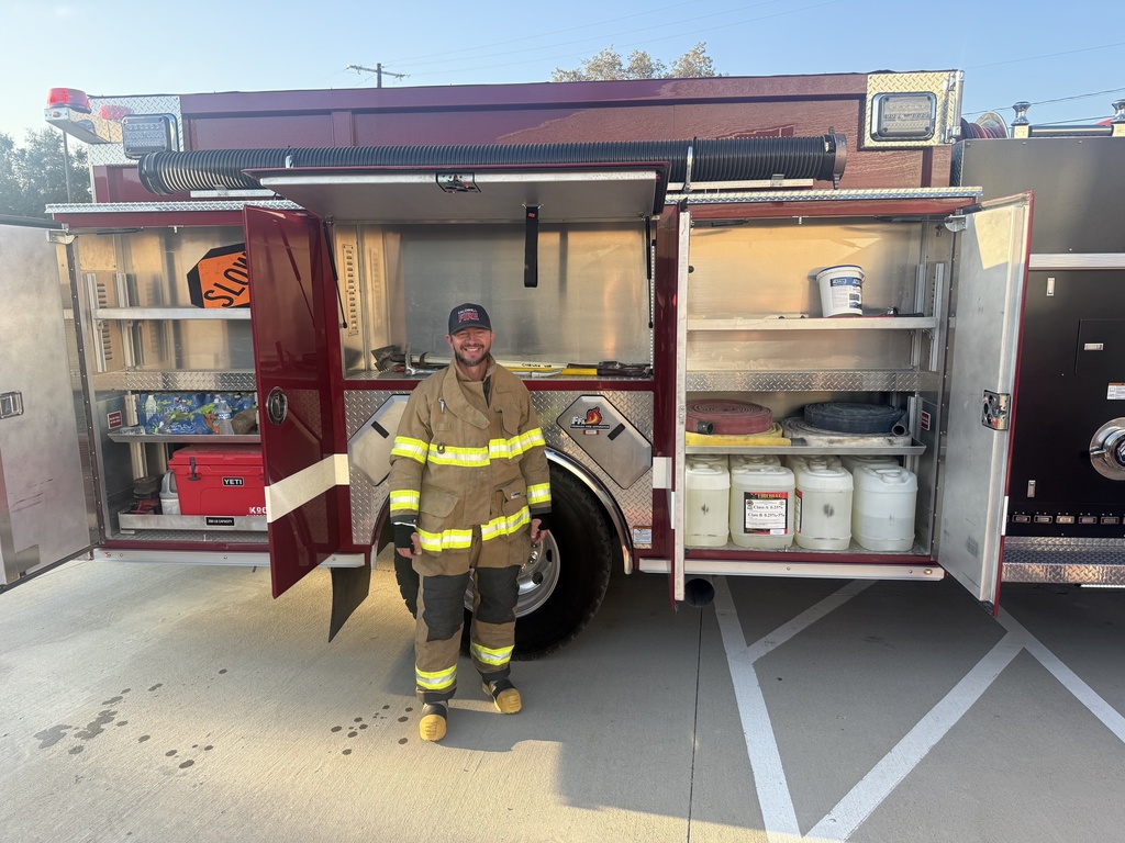 ๐ ๐
๐ข๐ซ๐ ๐๐๐๐๐ญ๐ฒ ๐
๐ฎ๐ง! Our elementary students learned how to stay safe in case of a fire โ and got an up-close look at a real fire truck! A big shoutout to the ๐๐ฎ๐น๐ฑ๐๐ฒ๐น๐น ๐๐ถ๐ฟ๐ฒ ๐๐ฒ๐ฝ๐ฎ๐ฟ๐๐บ๐ฒ๐ป๐ for teaching our students and making learning exciting! ๐ฅ๐ #CaldwellProud #CaldwellISD