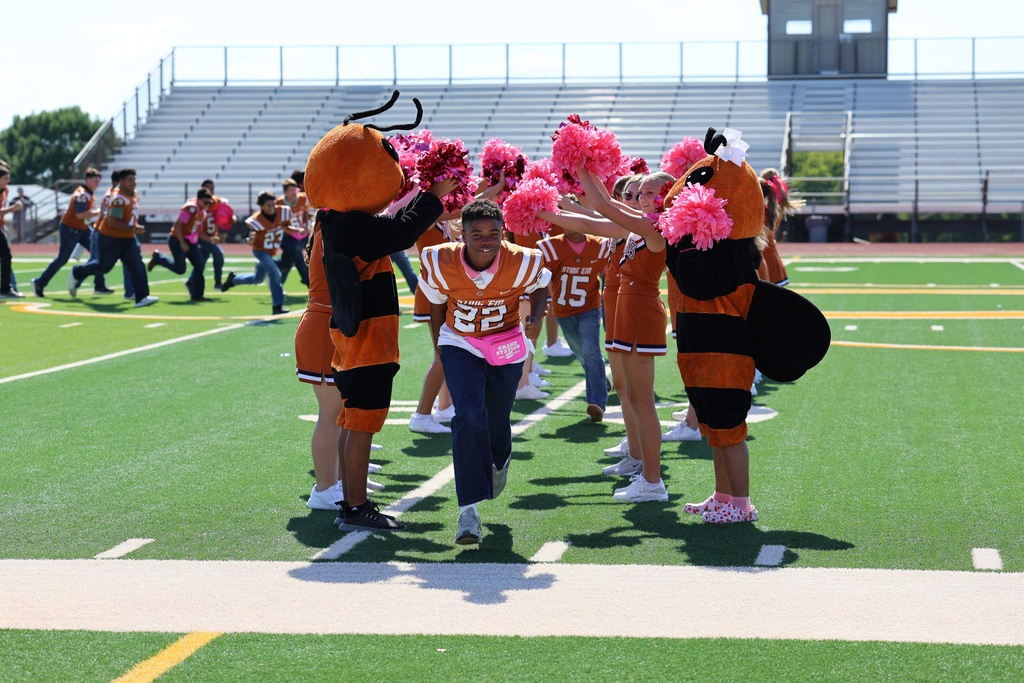 💗 𝐏𝐢𝐧𝐤 𝐎𝐮𝐭 𝐏𝐞𝐩 𝐑𝐚𝐥𝐥𝐲 𝐚𝐭 𝐂𝐉𝐇! 💗  Caldwell Junior High showed their Hornet spirit and support for Breast Cancer Awareness during today’s Pink Out Pep Rally! 🧡🤍💗 It was a great afternoon filled with energy, encouragement, and 𝗛𝗢𝗥𝗡𝗘𝗧 𝗣𝗥𝗜𝗗𝗘!  #CaldwellProud #CaldwellISD