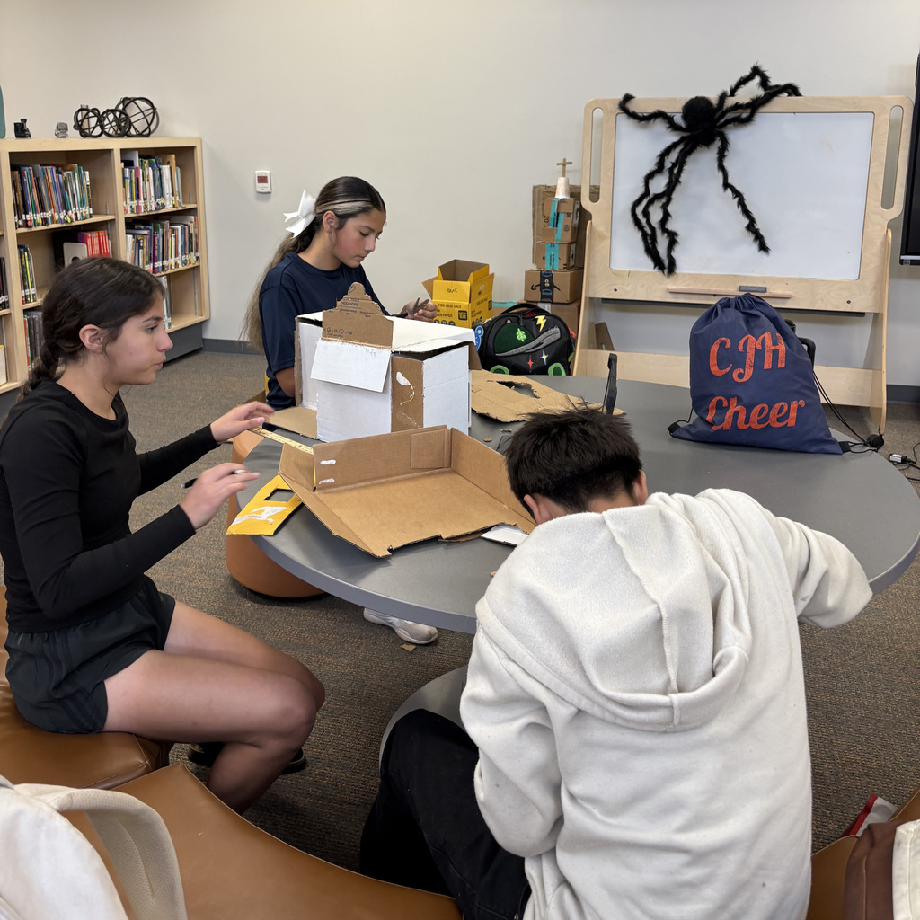 ๐๏ธ ๐ฆ๐ฒ๐๐ฒ๐ป๐๐ต ๐ด๐ฟ๐ฎ๐ฑ๐ฒ๐ฟ๐ ๐ฎ๐ฟ๐ฒ ๐ฏ๐ฟ๐ถ๐ป๐ด๐ถ๐ป๐ด ๐ต๐ถ๐๐๐ผ๐ฟ๐ ๐๐ผ ๐น๐ถ๐ณ๐ฒ! Students created 3D models of Spanish missions to explore the influence of Spanish culture in Texas and its lasting legacy. #CaldwellProud #CaldwellISD