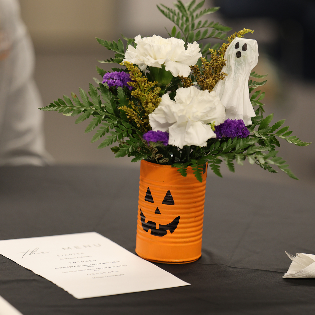 𝗙𝗿𝗼𝗺 𝘁𝗵𝗲 𝗖𝗛𝗦 𝗞𝗶𝘁𝗰𝗵𝗲𝗻: 𝗜𝘀𝗹𝗮𝗻𝗱 𝗜𝗻𝘀𝗽𝗶𝗿𝗮𝘁𝗶𝗼𝗻! 🌴 Chef Lacey’s Advanced Culinary students served up a tropical treat today — Caribbean coleslaw, jerk chicken with yellow rice, and mango cheesecake! 🍽️ #CaldwellProud #CaldwellISD