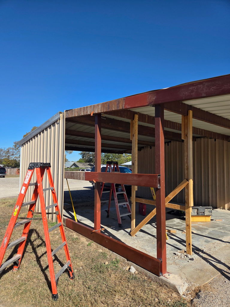 𝗥𝗲𝗮𝗹-𝘄𝗼𝗿𝗹𝗱 𝗹𝗲𝗮𝗿𝗻𝗶𝗻𝗴, 𝗖𝗜𝗦𝗗-𝘀𝘁𝘆𝗹𝗲! 💪 Mr. Hancock's Ag Mechanics Practicum students teamed up with the Maintenance & Operations crew to tackle a repair project at the bus barn — handling everything from planning to welding and cleanup.  Proud of their craftsmanship and teamwork! We can’t wait to see what the next project is!  #CladwellProud #CaldwellISD