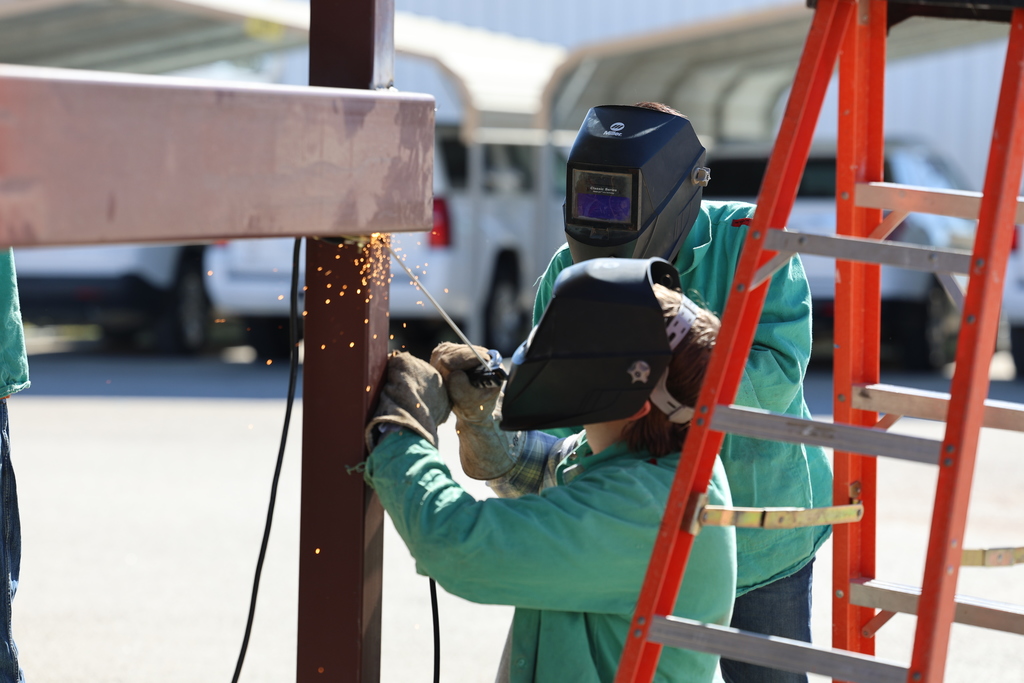 𝗥𝗲𝗮𝗹-𝘄𝗼𝗿𝗹𝗱 𝗹𝗲𝗮𝗿𝗻𝗶𝗻𝗴, 𝗖𝗜𝗦𝗗-𝘀𝘁𝘆𝗹𝗲! 💪 Mr. Hancock's Ag Mechanics Practicum students teamed up with the Maintenance & Operations crew to tackle a repair project at the bus barn — handling everything from planning to welding and cleanup.  Proud of their craftsmanship and teamwork! We can’t wait to see what the next project is!  #CladwellProud #CaldwellISD