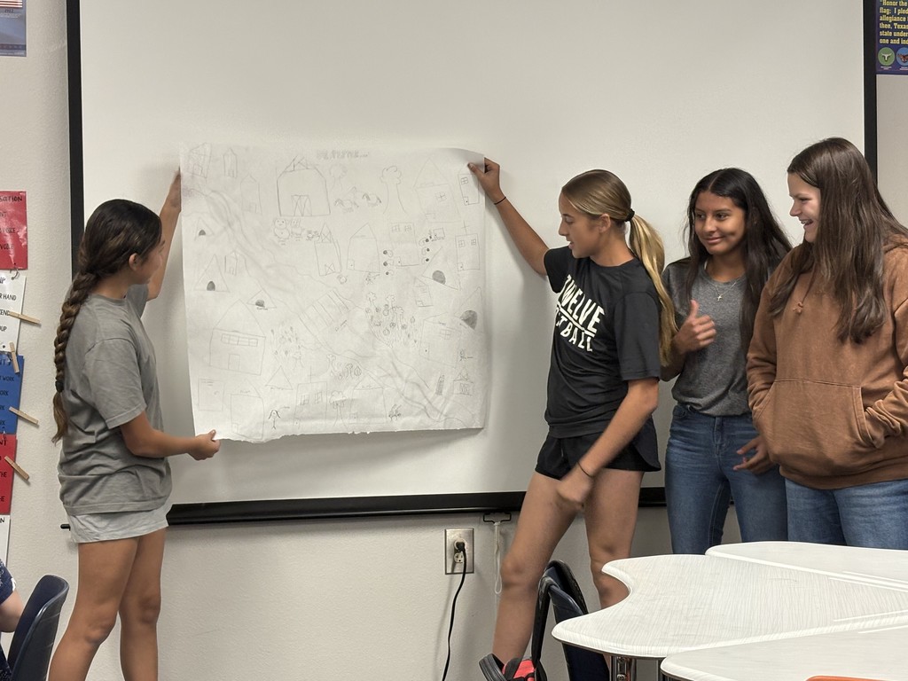 ๐บ๏ธ ๐ ๐ฎ๐ฝ๐ฝ๐ถ๐ป๐ด ๐ฆ๐ฝ๐ฎ๐ป๐ถ๐๐ต ๐๐ผ๐น๐ผ๐ป๐ถ๐ฎ๐น ๐ง๐ฒ๐
๐ฎ๐ Our Texas History students got hands-on with the past as they became mapmakers in Spanish colonial Texas! From planning settlements along El Camino Real to imagining life in early Texas, they explored how Spanish influence still impacts our state today. #CaldwellProud #CaldwellISD