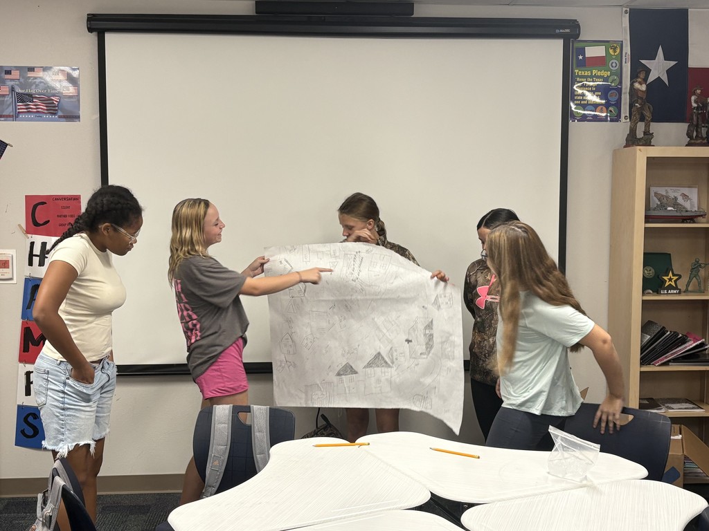 ๐บ๏ธ ๐ ๐ฎ๐ฝ๐ฝ๐ถ๐ป๐ด ๐ฆ๐ฝ๐ฎ๐ป๐ถ๐๐ต ๐๐ผ๐น๐ผ๐ป๐ถ๐ฎ๐น ๐ง๐ฒ๐
๐ฎ๐ Our Texas History students got hands-on with the past as they became mapmakers in Spanish colonial Texas! From planning settlements along El Camino Real to imagining life in early Texas, they explored how Spanish influence still impacts our state today. #CaldwellProud #CaldwellISD